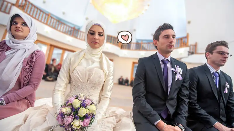 bedanya-akad-dan-resepsi